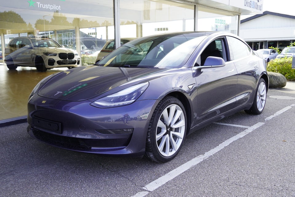 Tesla Model 3 Long Range AWD 4d