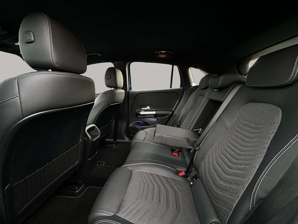 Mercedes EQA350 Progressive 4Matic 5d