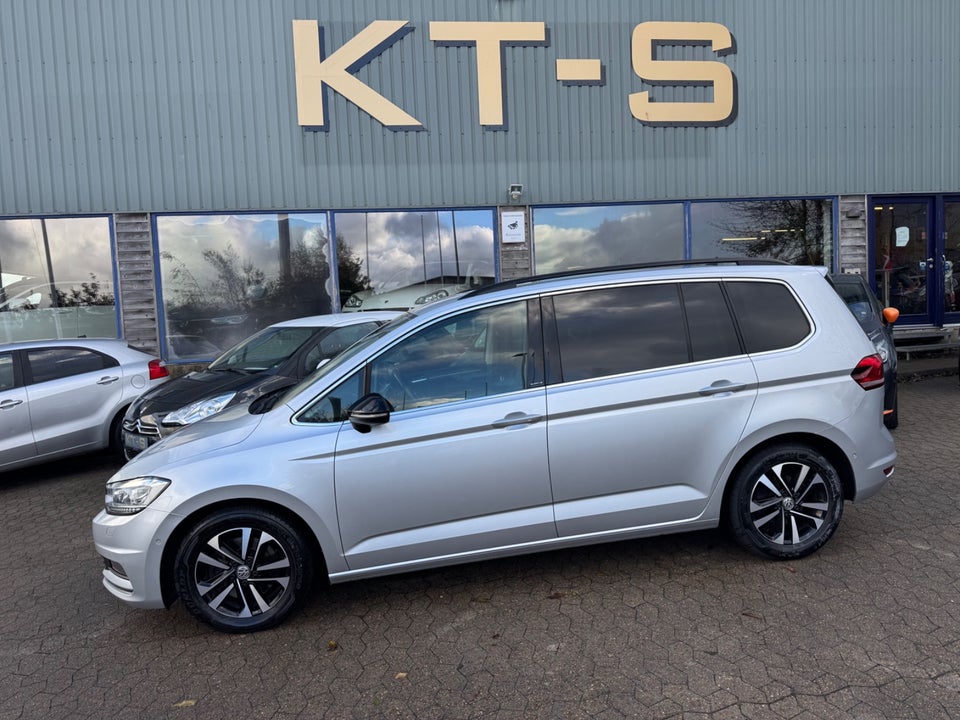 VW Touran 1,6 TDi 115 IQ.Drive DSG 7prs 5d