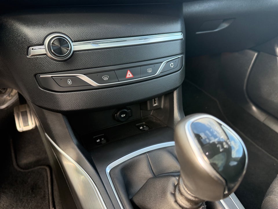 Peugeot 308 1,5 BlueHDi 130 Edition SW 5d