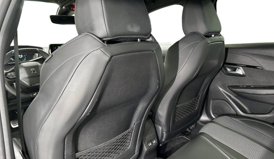 Peugeot e-208 50 GT 5d