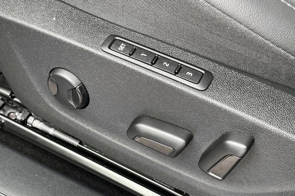 Skoda Enyaq 60 iV Loft 5d