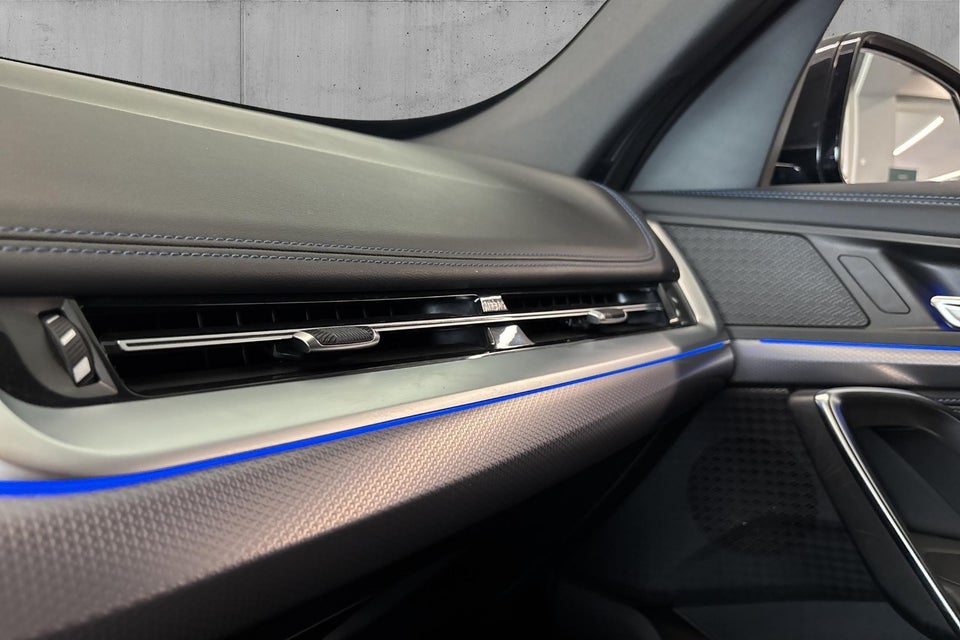 BMW iX1 xDrive30 M-Sport 5d