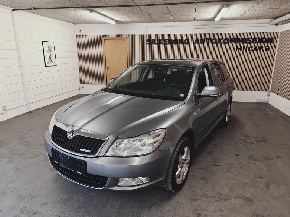 Skoda Octavia 1,6 TDi 105 Ambiente Combi GreenLine 5d