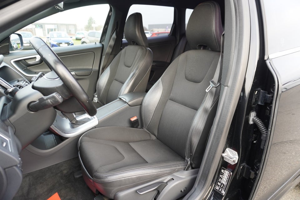 Volvo XC60 2,0 D3 150 Momentum aut. 5d