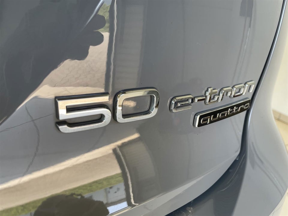 Audi Q4 e-tron 50 S-line quattro 5d