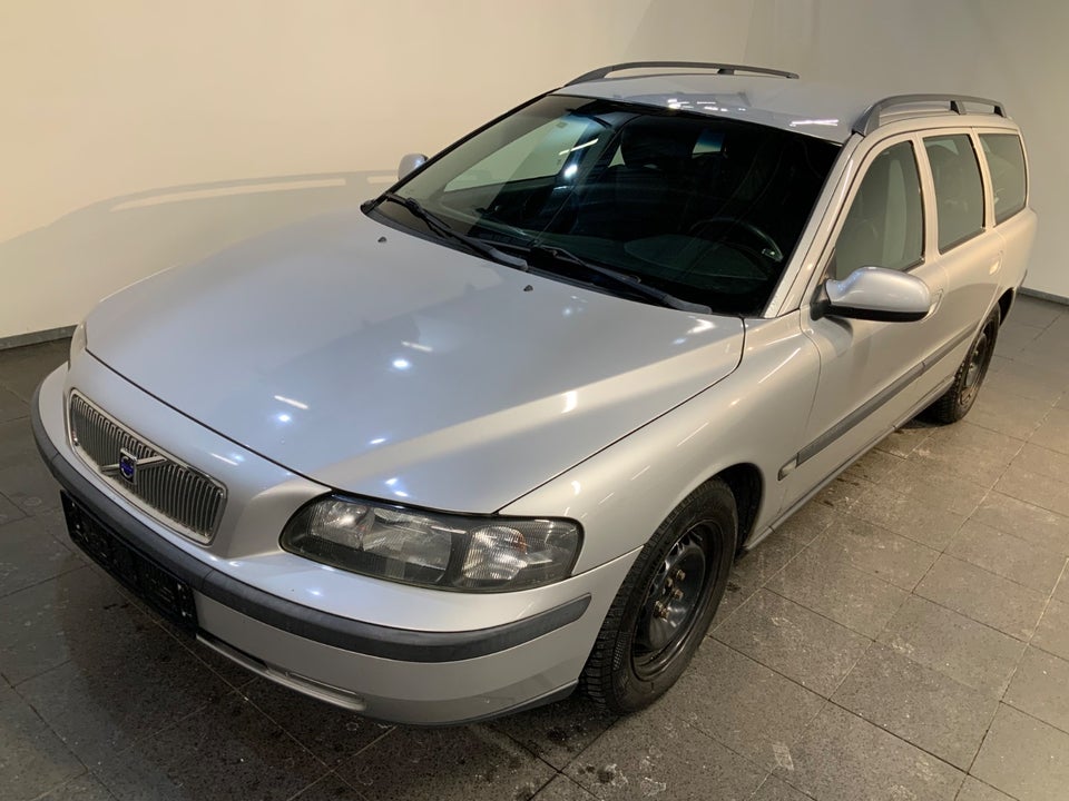 Volvo V70 2,4 170 aut. 5d