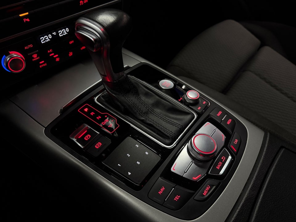 Audi A6 2,0 TDi 177 S-line Avant Multitr. 5d