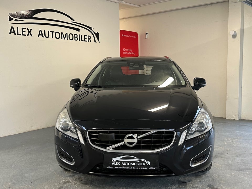 Volvo V60 3,0 T6 Summum aut. AWD 5d