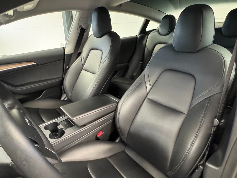 Tesla Model 3 Long Range AWD 4d