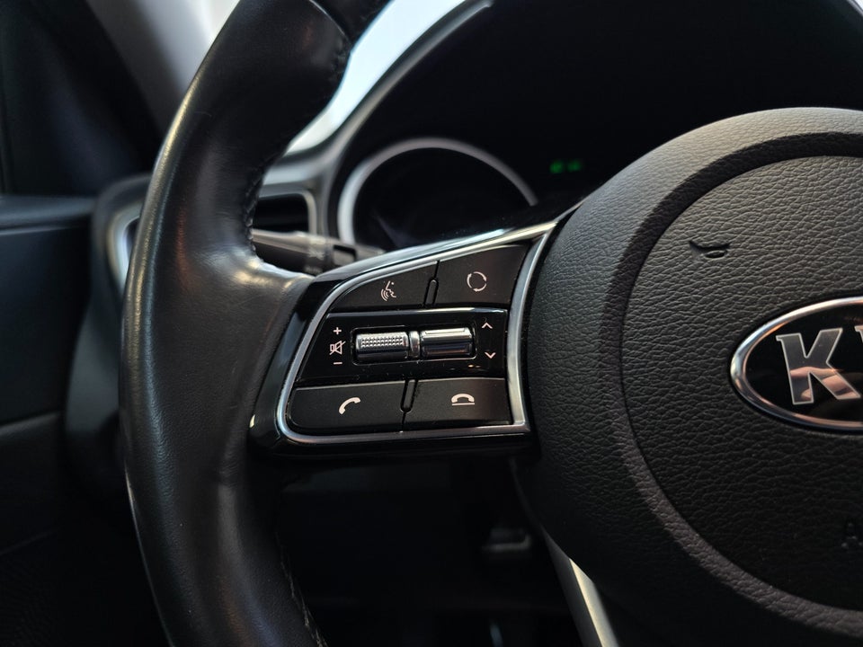 Kia Ceed 1,6 CRDi 136 Attraction SW 5d