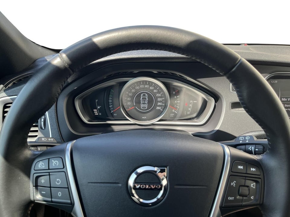 Volvo V40 CC 1,5 T3 152 Dynamic Edition aut. 5d