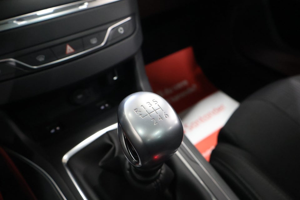 Peugeot 308 1,6 BlueHDi 120 Allure Sky 5d