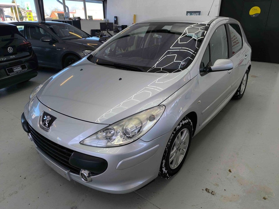 Peugeot 307 1,6 Edition aut. 5d