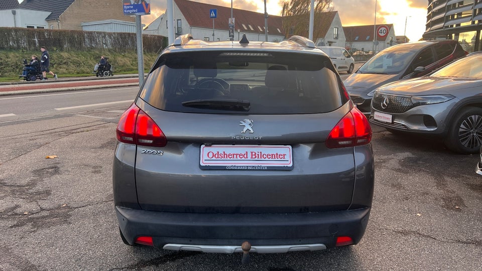 Peugeot 2008 1,6 BlueHDi 100 Allure 5d