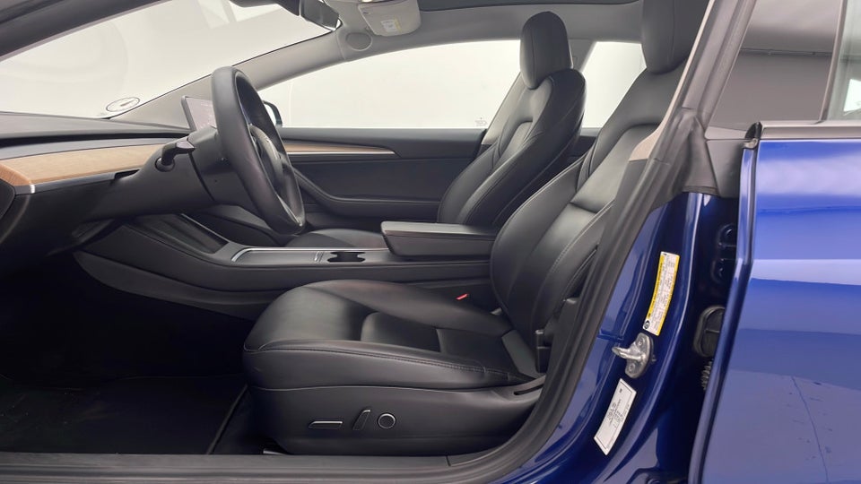 Tesla Model 3 Standard Range+ RWD 4d