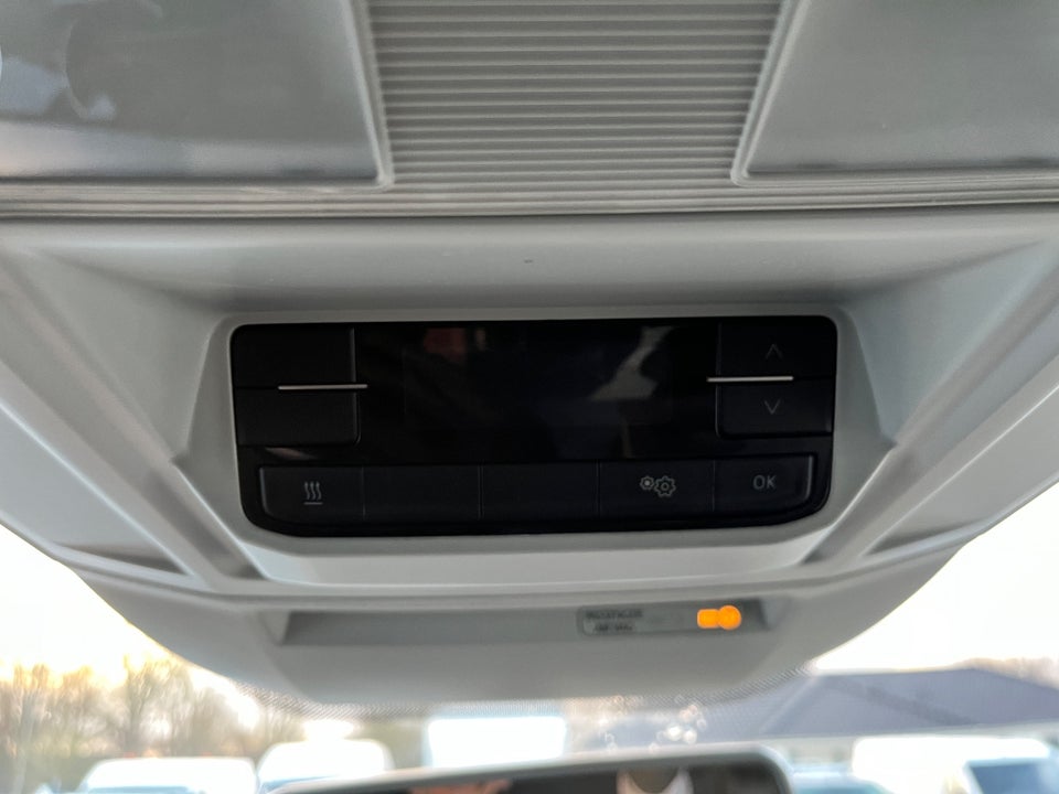 VW Crafter 30 2,0 TDi 140 Kassevogn L3H3 aut.