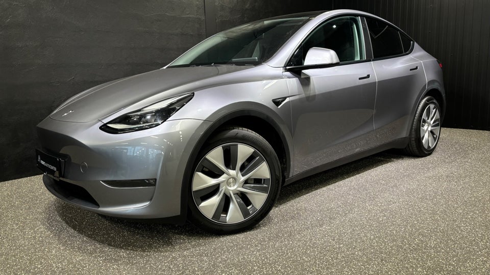 Tesla Model Y Long Range AWD 5d