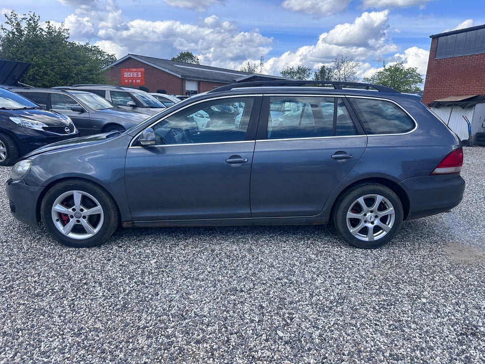 VW Golf VI 1,6 TDi 105 Comfortline Variant BMT 5d