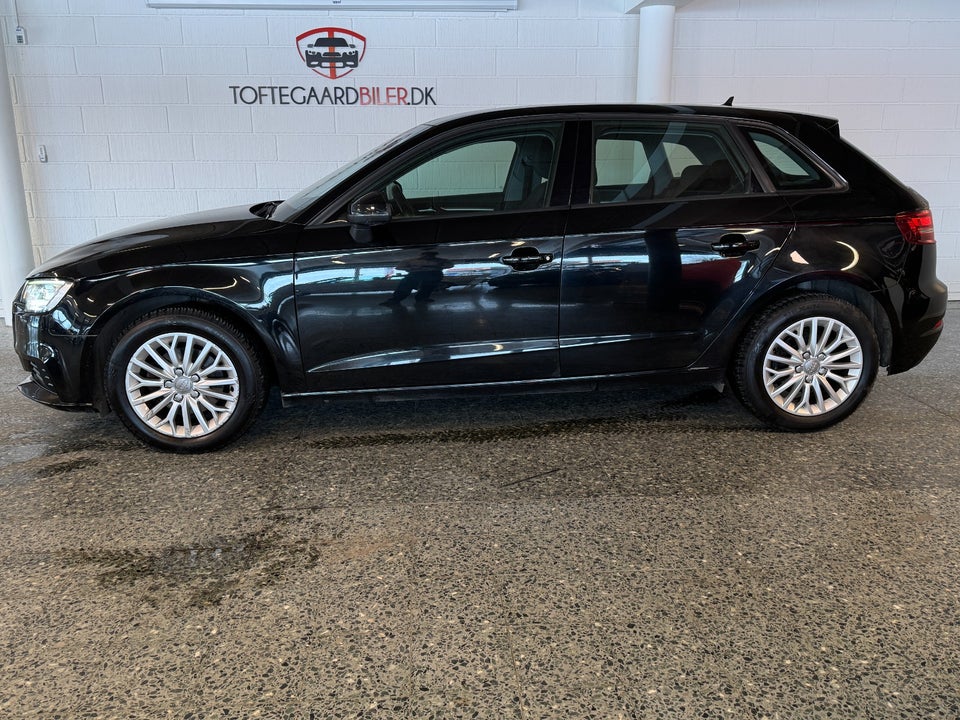 Audi A3 1,6 TDi 110 Sportback 5d