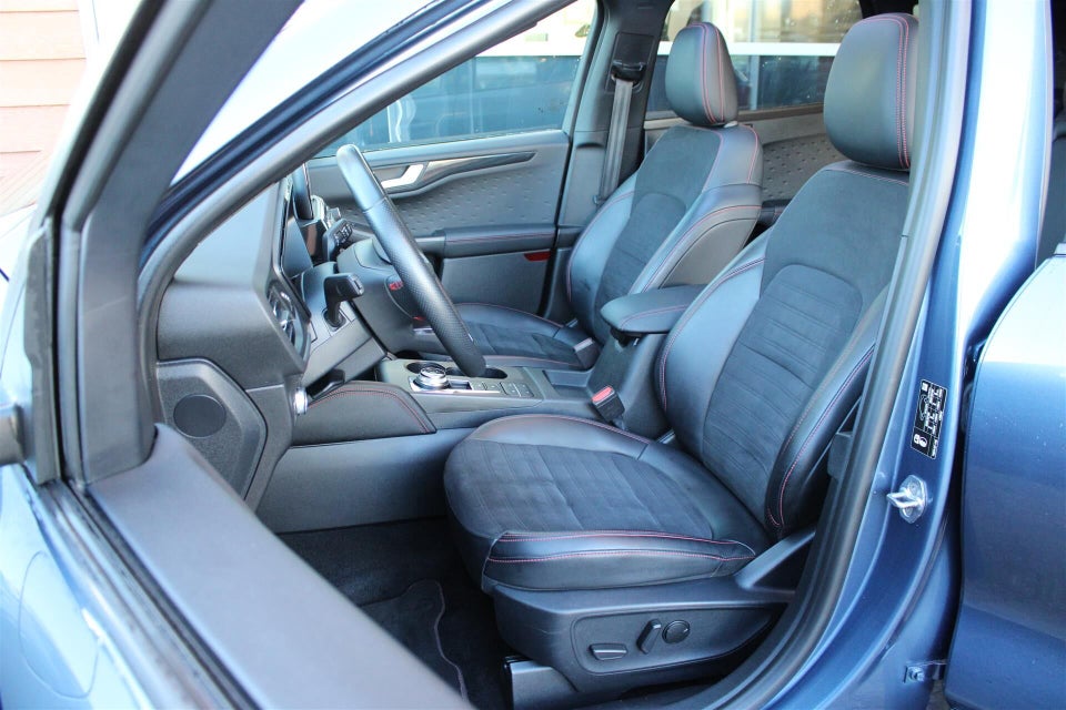 Ford Kuga 2,5 PHEV ST-Line X CVT 5d