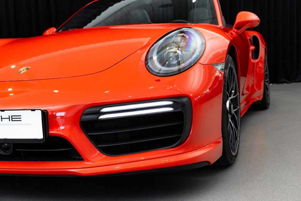 Porsche 911 Turbo S 3,8 Cabriolet PDK 2d