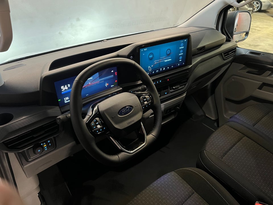 Ford E-Transit Custom 320S 64 Trend