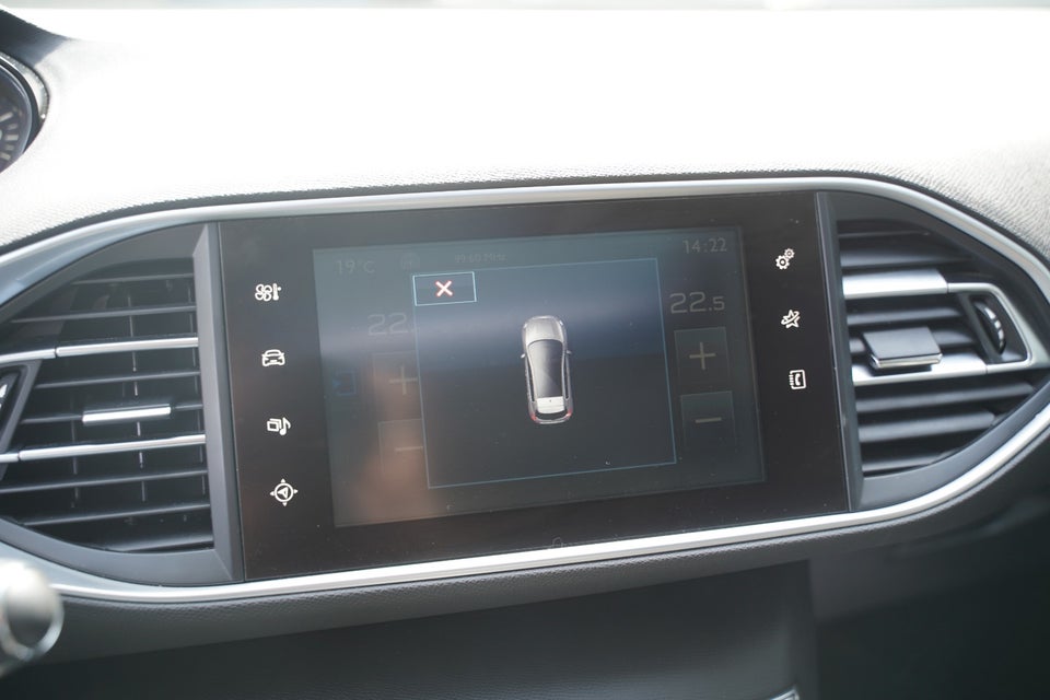 Peugeot 308 1,6 BlueHDi 120 Style 5d