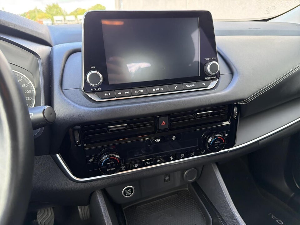 Nissan Qashqai 1,3 mHEV Acenta 5d