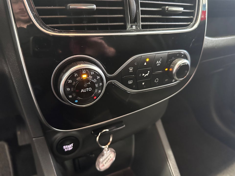 Renault Clio IV 0,9 TCe 90 Zen Sport Tourer Van 5d