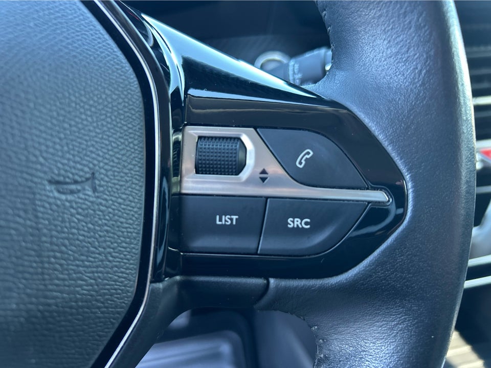Peugeot 208 1,5 BlueHDi 100 Allure Pack 5d
