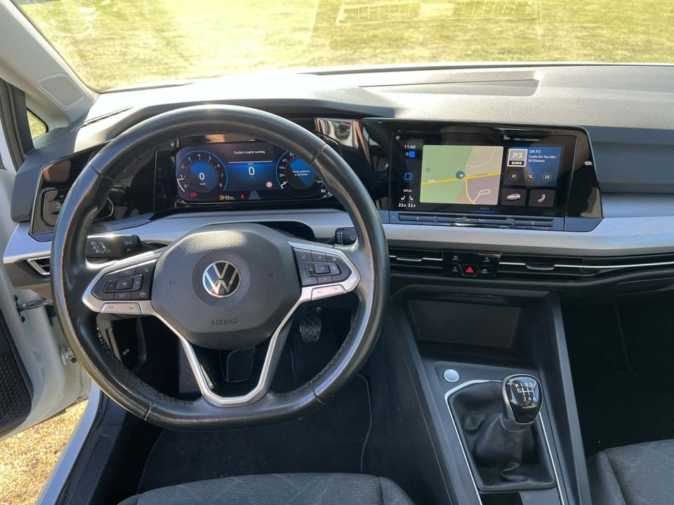 VW Golf VIII 1,5 TSi 130 1st Edition 5d