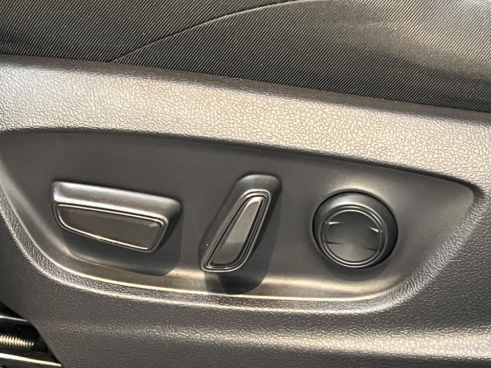 Subaru Solterra 71 Limited 5d