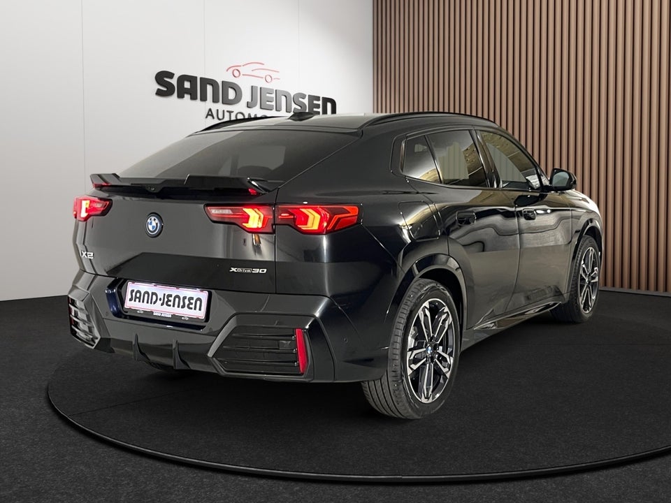 BMW iX2 xDrive30 Supercharged 5d