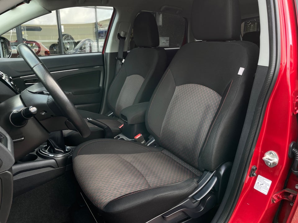 Mitsubishi ASX 1,6 Invite 5d