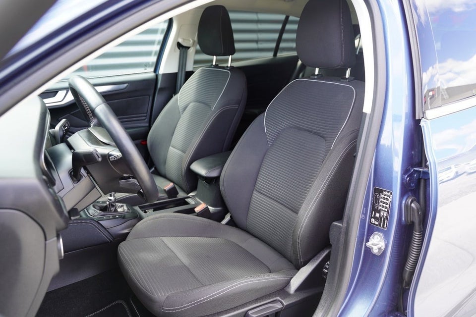 Ford Focus 1,0 EcoBoost mHEV Titanium 5d