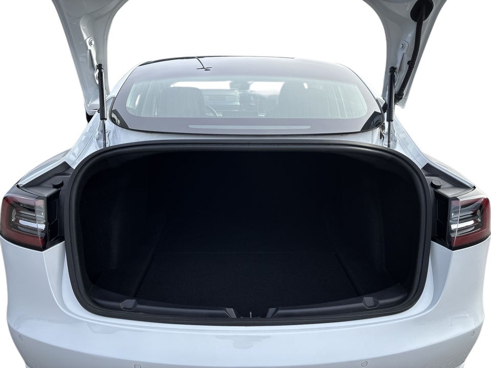 Tesla Model 3 Standard Range+ RWD 4d