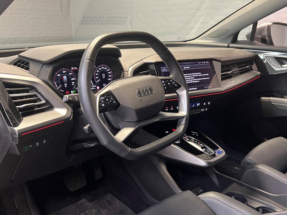 Audi Q4 e-tron 45 S-line quattro 5d