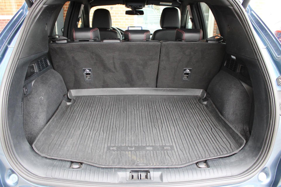 Ford Kuga 2,5 PHEV ST-Line X CVT 5d