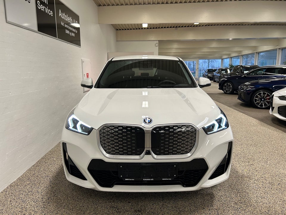 BMW iX1 xDrive30 Fully Charged M-Sport 5d