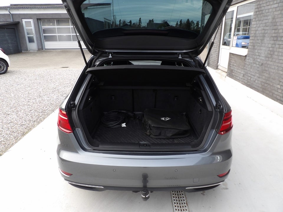 Audi A3 1,4 e-tron Sportback S-tr. 5d
