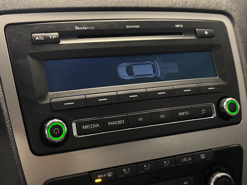 Skoda Octavia 1,6 TDi 105 Ambiente Combi 5d