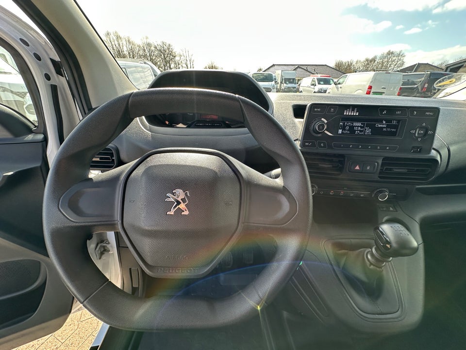 Peugeot Partner 1,2 PureTech 110 L1V1 Plus Van