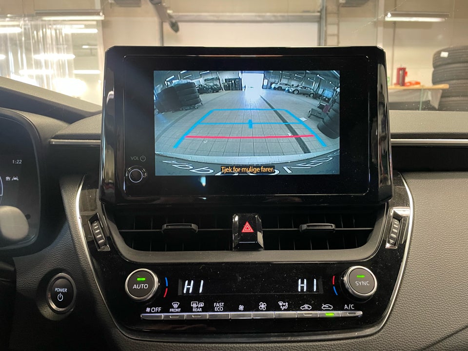 Toyota Corolla 1,8 Hybrid Essential Touring Sports e-CVT 5d