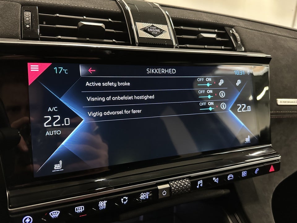 DS DS 7 CrossBack 1,6 E-Tense Performance Line EAT8 AWD 5d