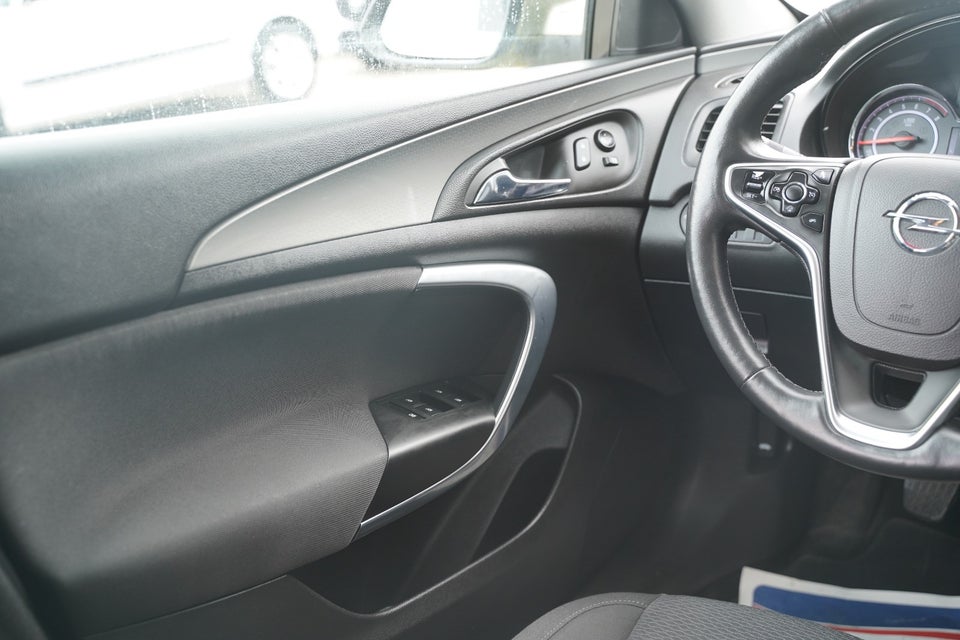 Opel Insignia 1,4 T 140 Edition Sports Tourer eco 5d