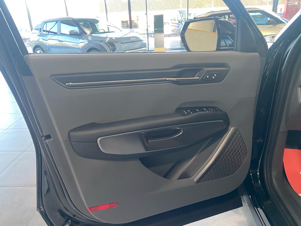 Kia EV9 76 Standard Range Upgrade RWD 7prs 5d