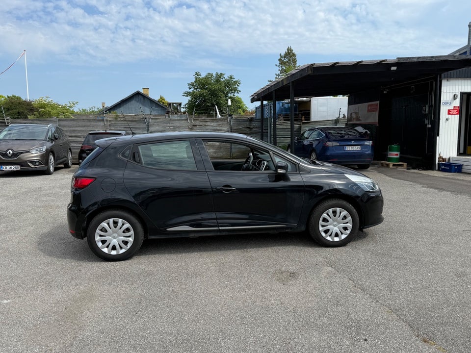 Renault Clio IV 0,9 TCe 90 Limited 5d