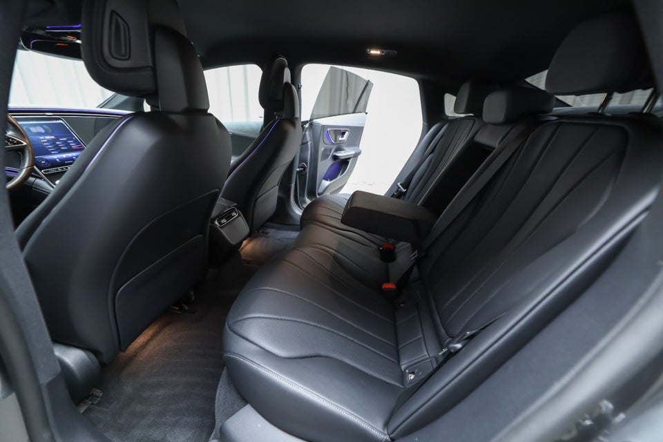 Mercedes EQE350 Electric Art 4d
