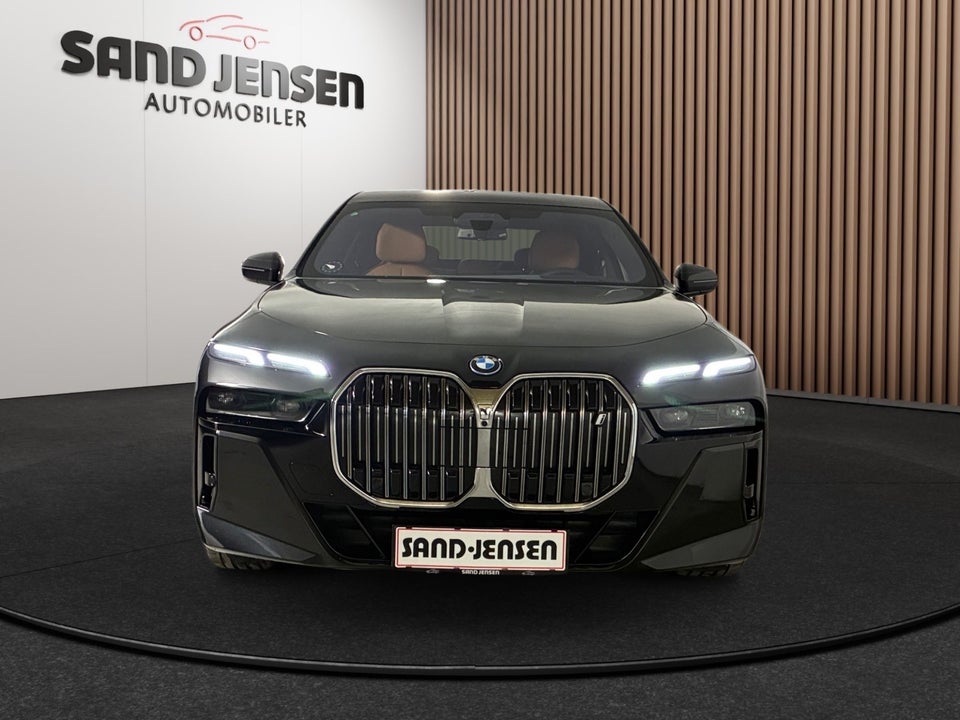 BMW i7 eDrive50 M-Sport 4d